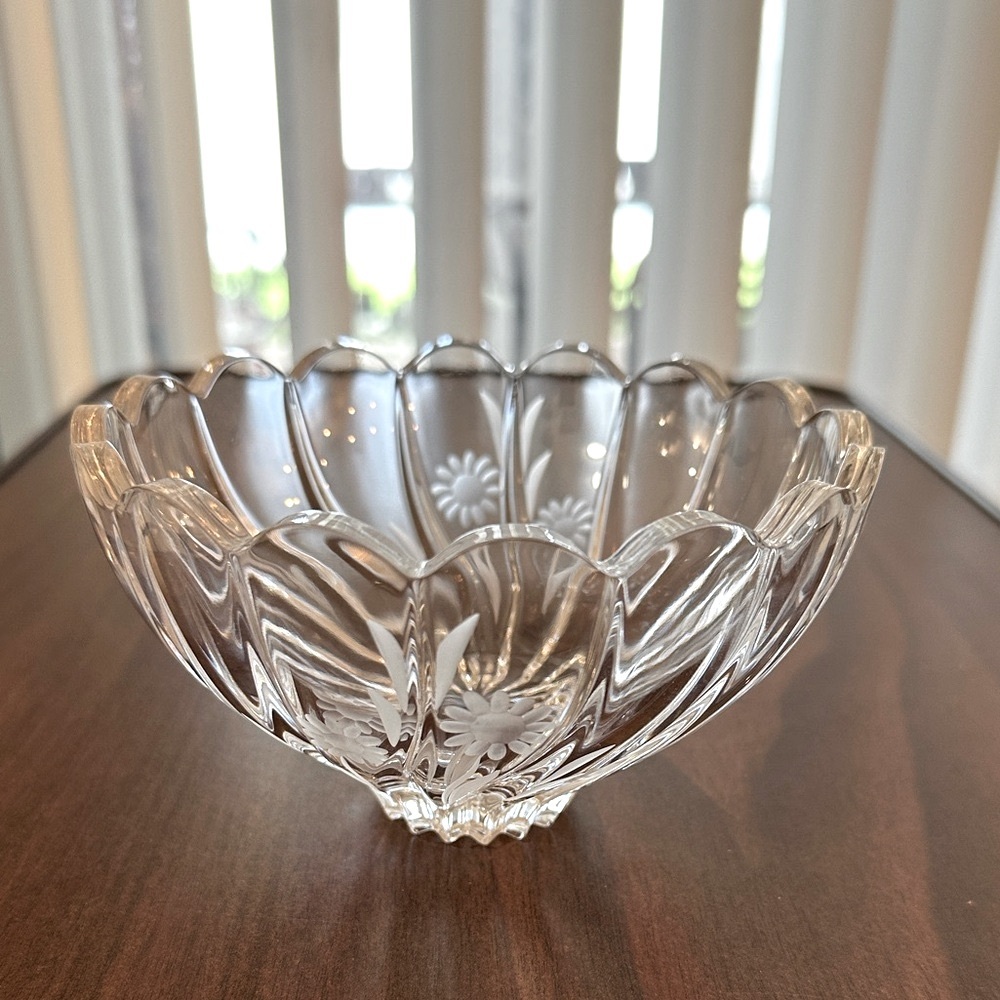 VTN🌻Mikasa Sunflower Spiral Swirled Crystal Clear Candy Bowl